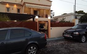 Villa Avatos - Near To The Port Of Rafina And The Airport Of Athens