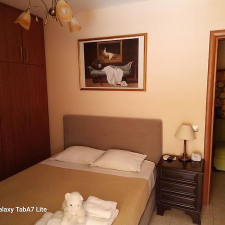 Villa Avatos - Near To The Port Of Rafina And The Airport Of Athens Άγιος Σπυρίδων Εξωτερικό φωτογραφία