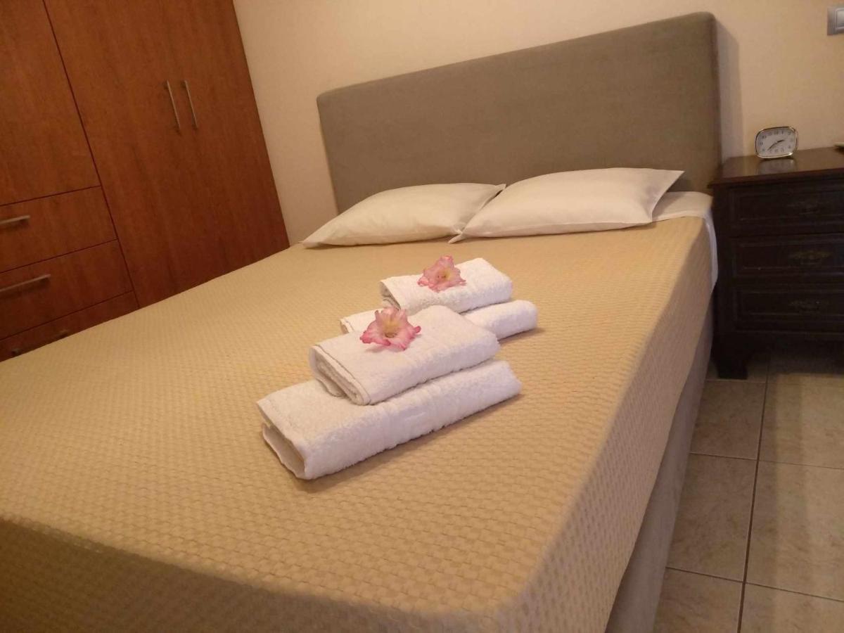 Villa Avatos - Near To The Port Of Rafina And The Airport Of Athens Άγιος Σπυρίδων Εξωτερικό φωτογραφία